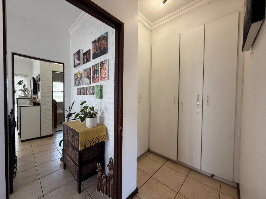 2 Bedroom Property for Sale in Bassonia Gauteng