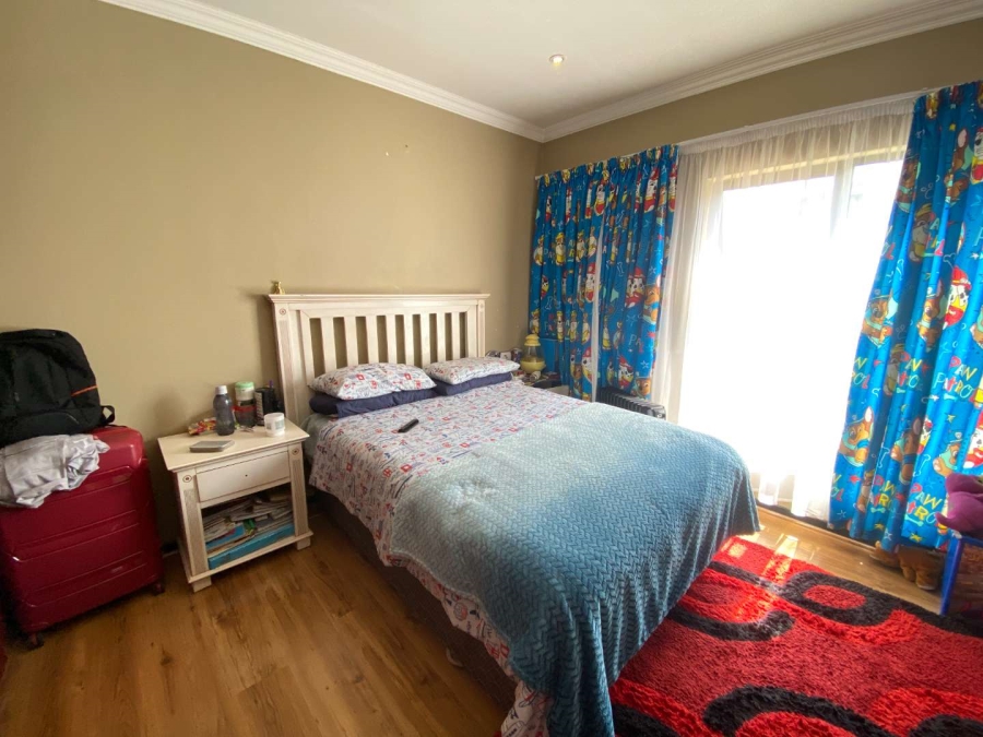 3 Bedroom Property for Sale in Mulbarton Gauteng