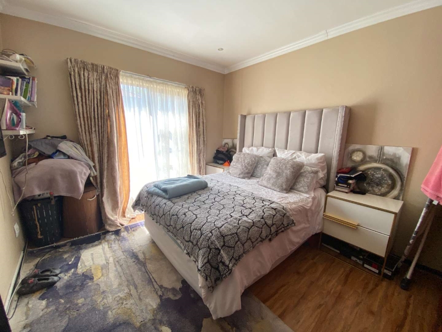 3 Bedroom Property for Sale in Mulbarton Gauteng