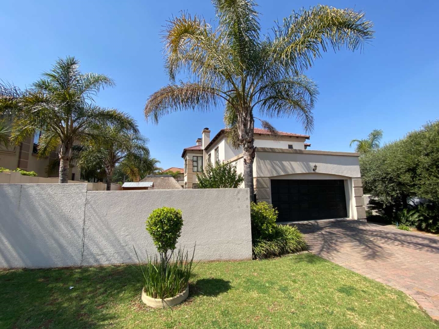 3 Bedroom Property for Sale in Mulbarton Gauteng