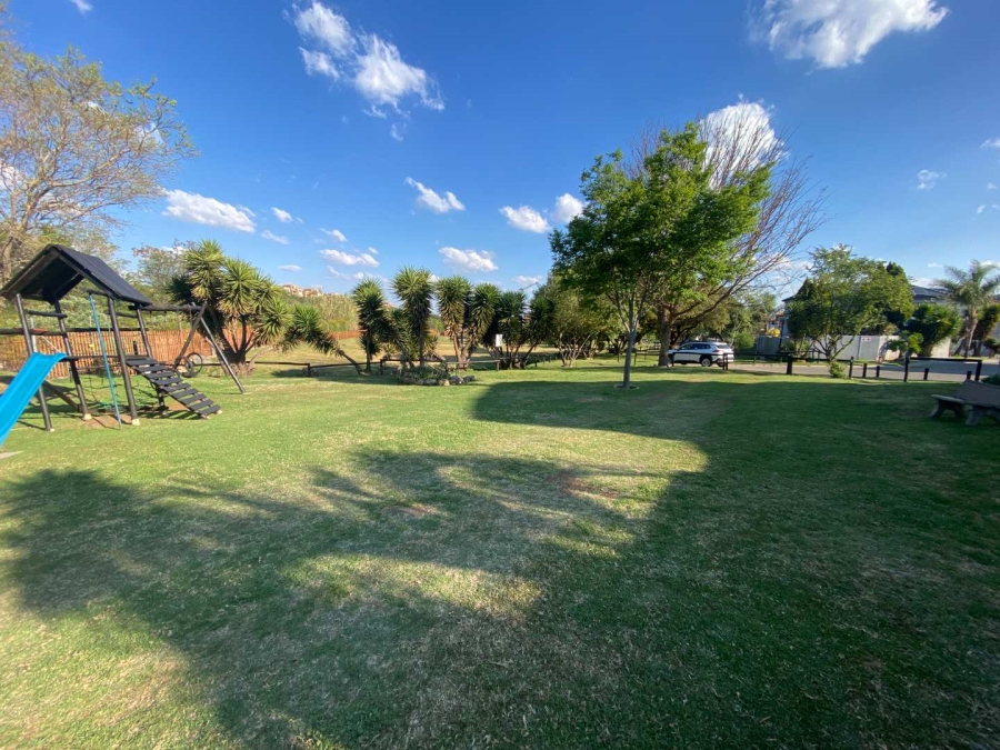3 Bedroom Property for Sale in Mulbarton Gauteng