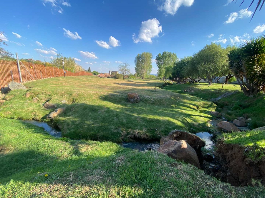 3 Bedroom Property for Sale in Mulbarton Gauteng