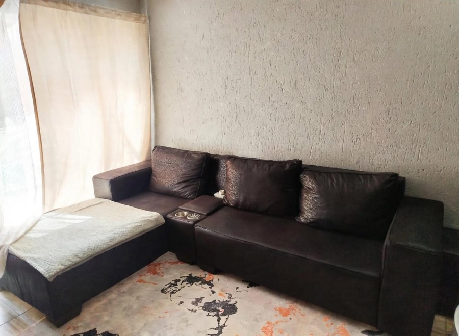 2 Bedroom Property for Sale in Suideroord Gauteng