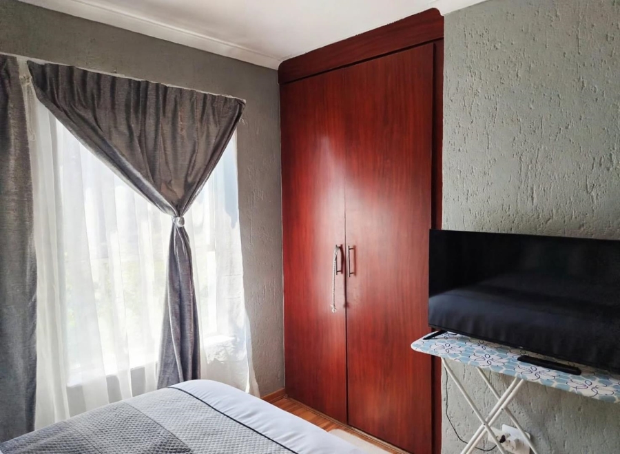 2 Bedroom Property for Sale in Suideroord Gauteng