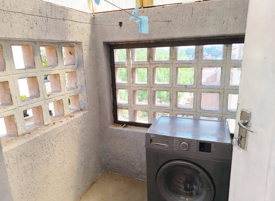 2 Bedroom Property for Sale in Suideroord Gauteng