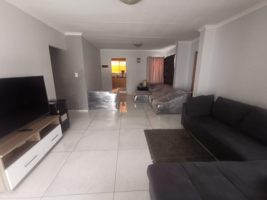 To Let 3 Bedroom Property for Rent in Albertsdal Gauteng
