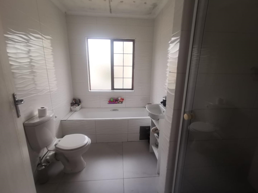 To Let 3 Bedroom Property for Rent in Albertsdal Gauteng