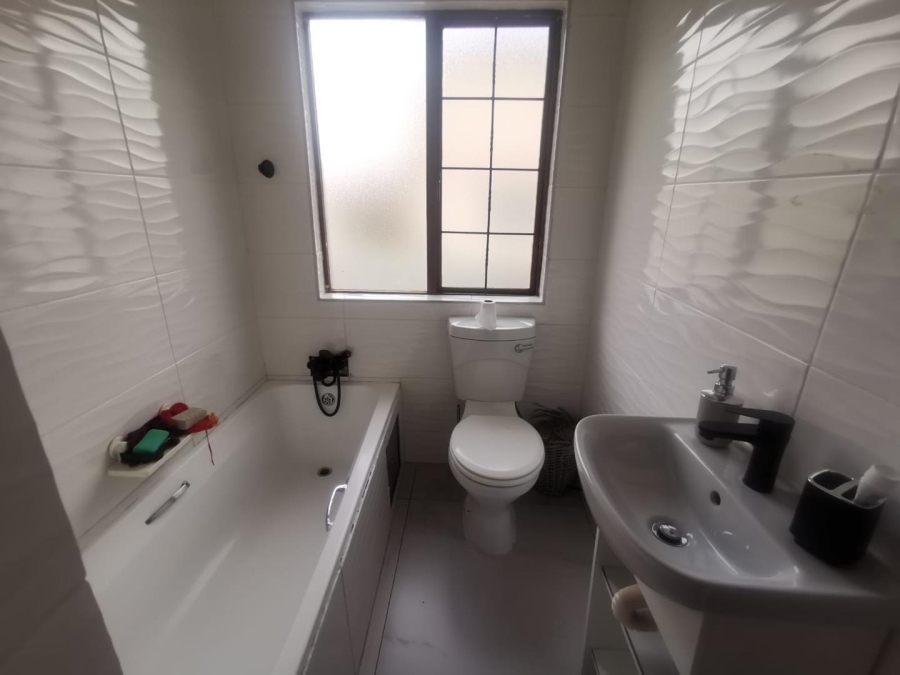 To Let 3 Bedroom Property for Rent in Albertsdal Gauteng
