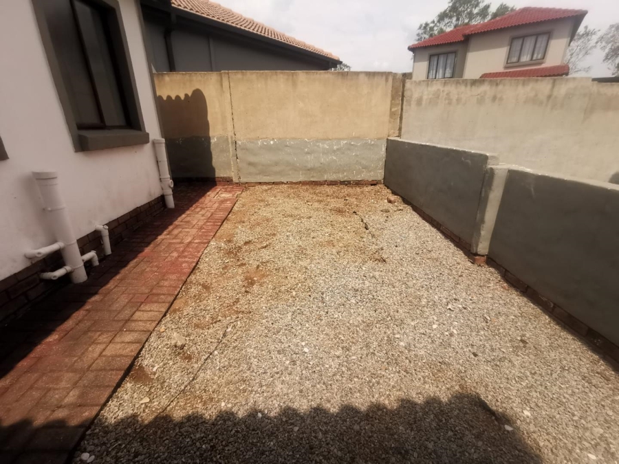 To Let 3 Bedroom Property for Rent in Albertsdal Gauteng