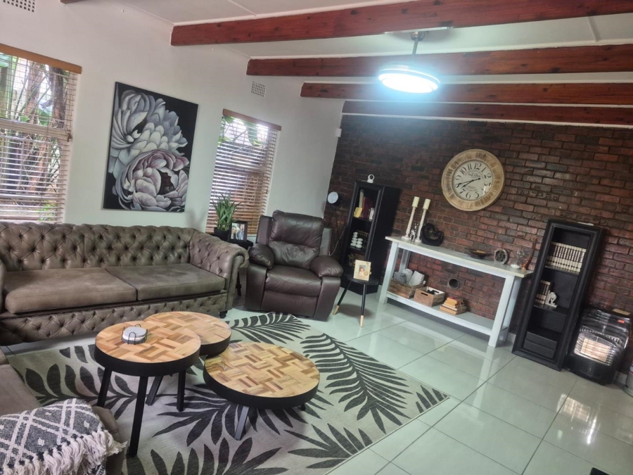 To Let 5 Bedroom Property for Rent in Brackenhurst Gauteng