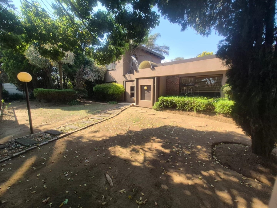 To Let 5 Bedroom Property for Rent in Brackenhurst Gauteng