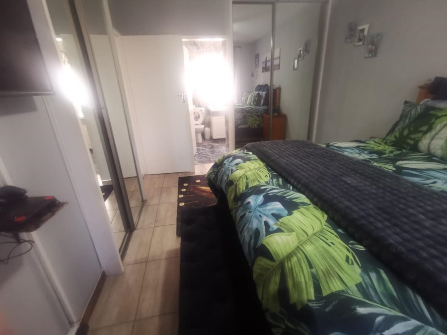 To Let 2 Bedroom Property for Rent in South Crest Gauteng