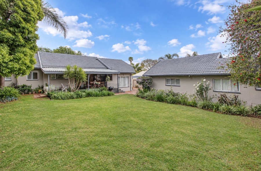 3 Bedroom Property for Sale in Weltevreden Park Gauteng