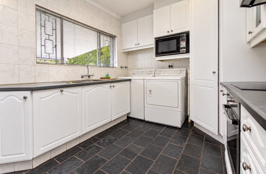 3 Bedroom Property for Sale in Weltevreden Park Gauteng