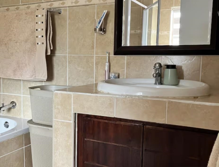 2 Bedroom Property for Sale in River Club Gauteng