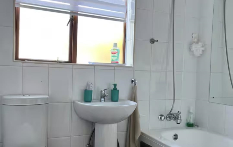 2 Bedroom Property for Sale in River Club Gauteng