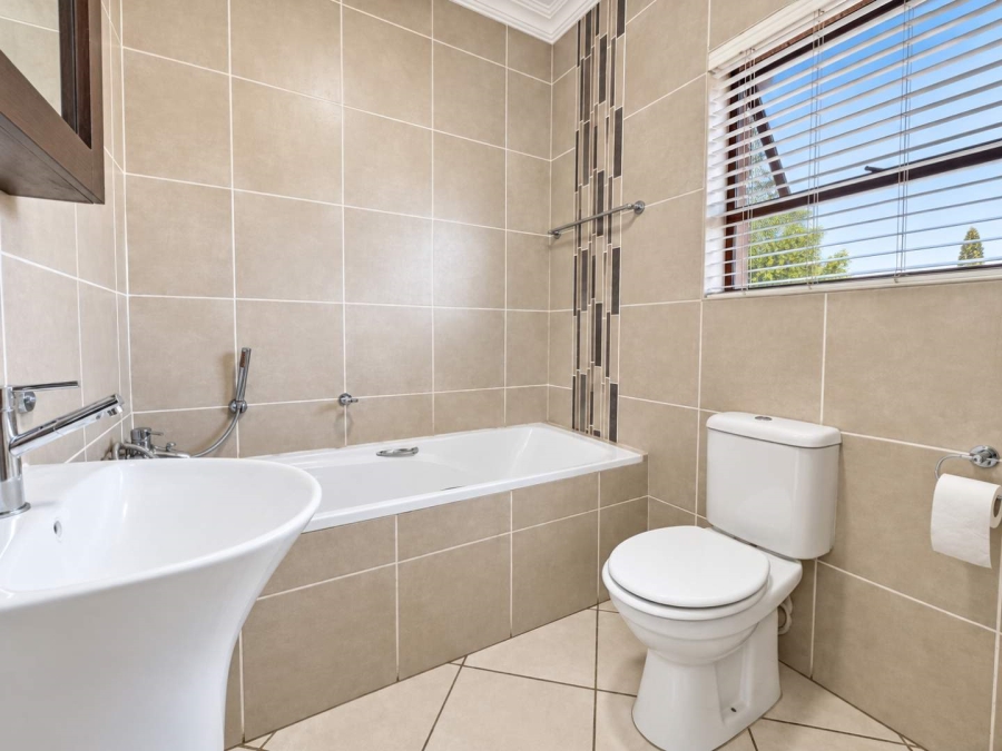3 Bedroom Property for Sale in Annlin Gauteng