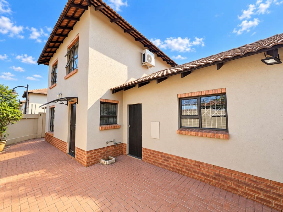 3 Bedroom Property for Sale in Annlin Gauteng
