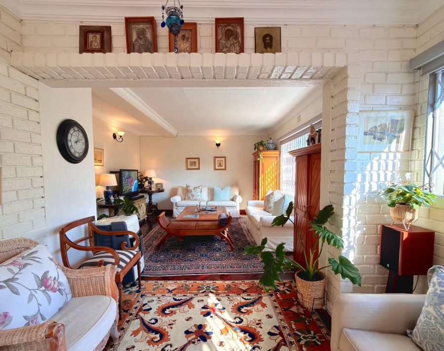 To Let 3 Bedroom Property for Rent in Glenvista Gauteng