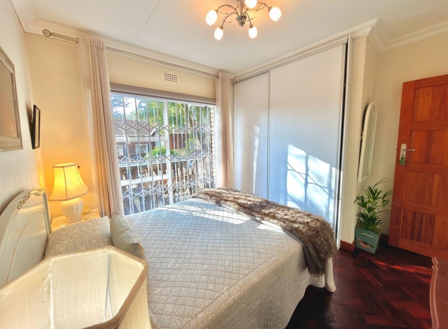 To Let 3 Bedroom Property for Rent in Glenvista Gauteng