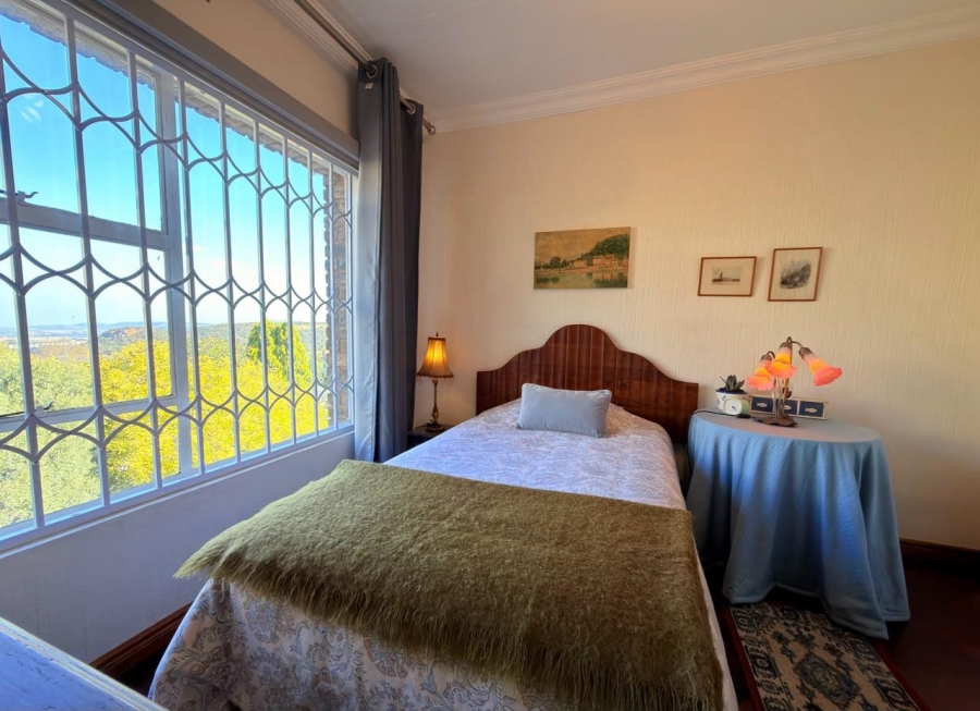 To Let 3 Bedroom Property for Rent in Glenvista Gauteng