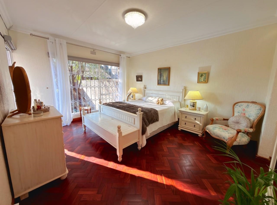 To Let 3 Bedroom Property for Rent in Glenvista Gauteng