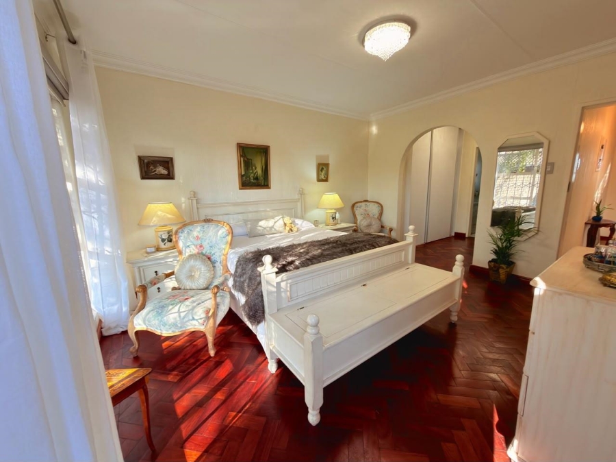 To Let 3 Bedroom Property for Rent in Glenvista Gauteng