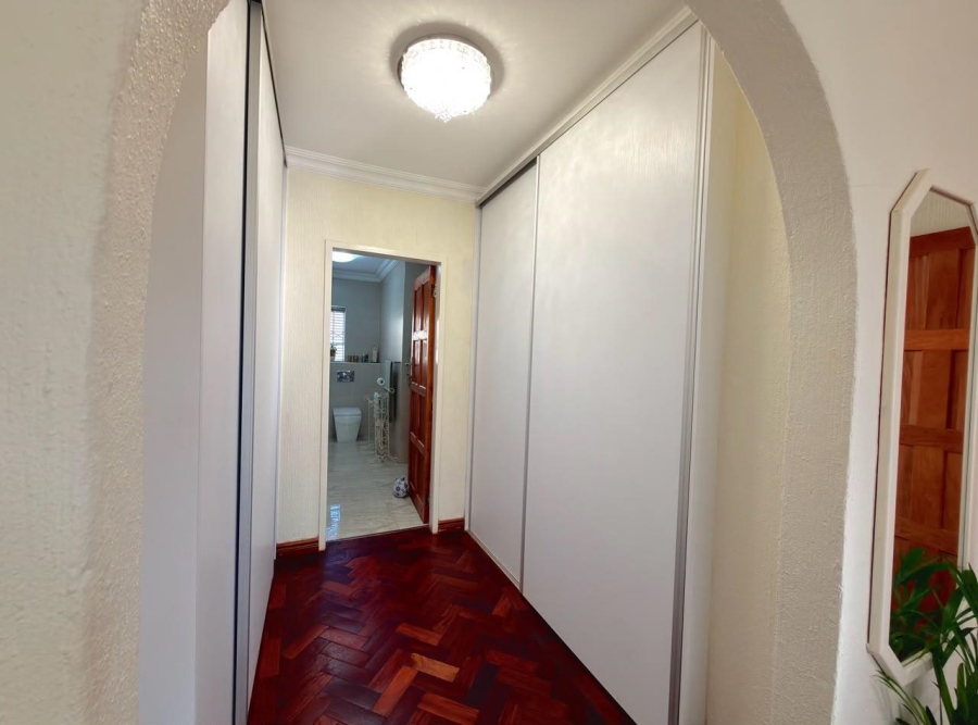 To Let 3 Bedroom Property for Rent in Glenvista Gauteng