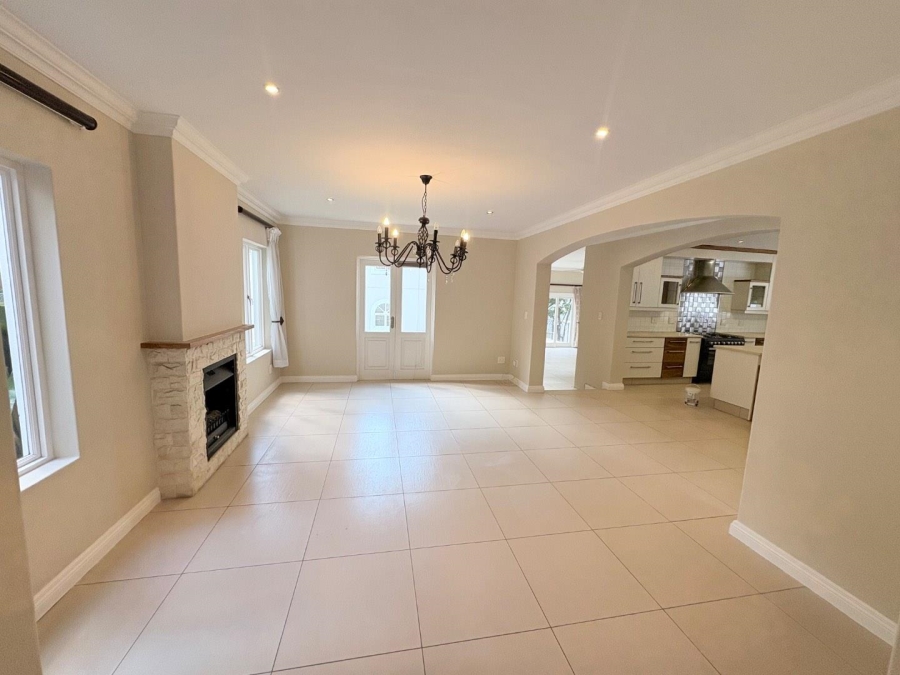 5 Bedroom Property for Sale in Dainfern Valley Gauteng