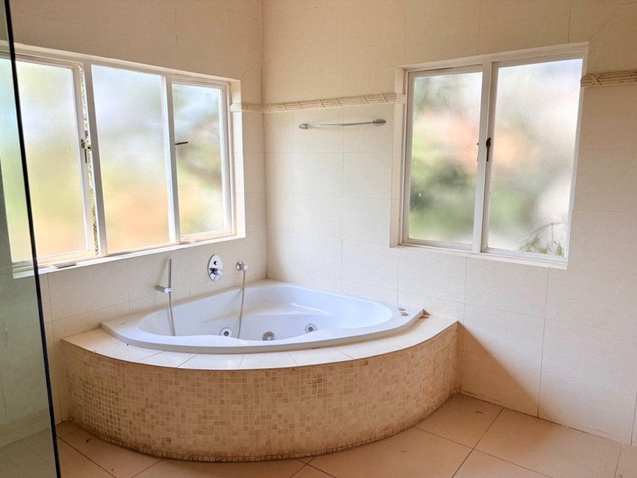 5 Bedroom Property for Sale in Dainfern Valley Gauteng