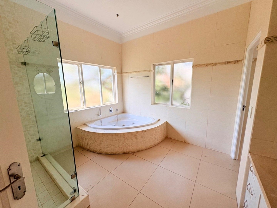 5 Bedroom Property for Sale in Dainfern Valley Gauteng