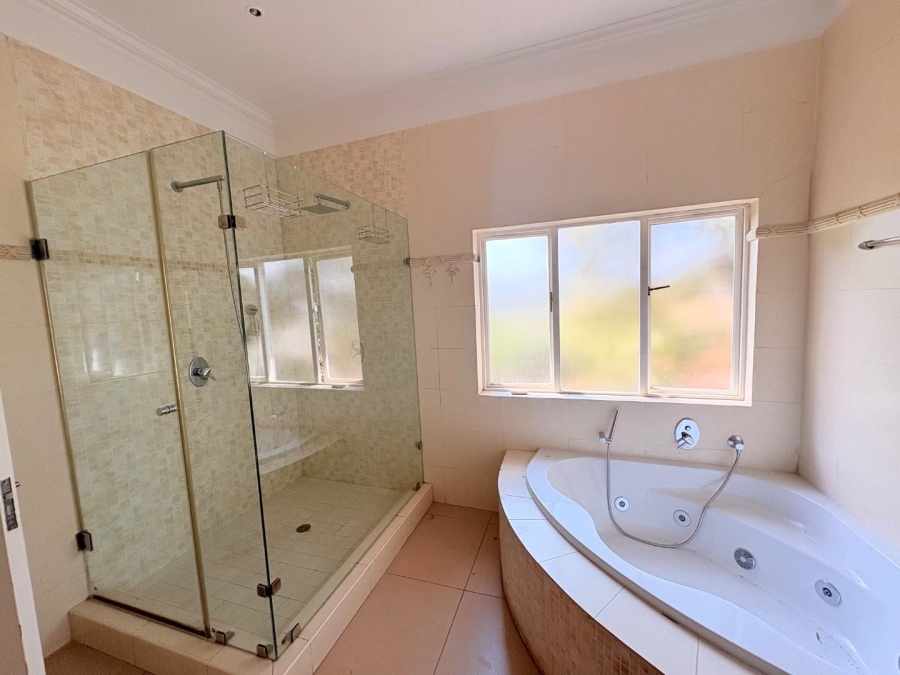 5 Bedroom Property for Sale in Dainfern Valley Gauteng