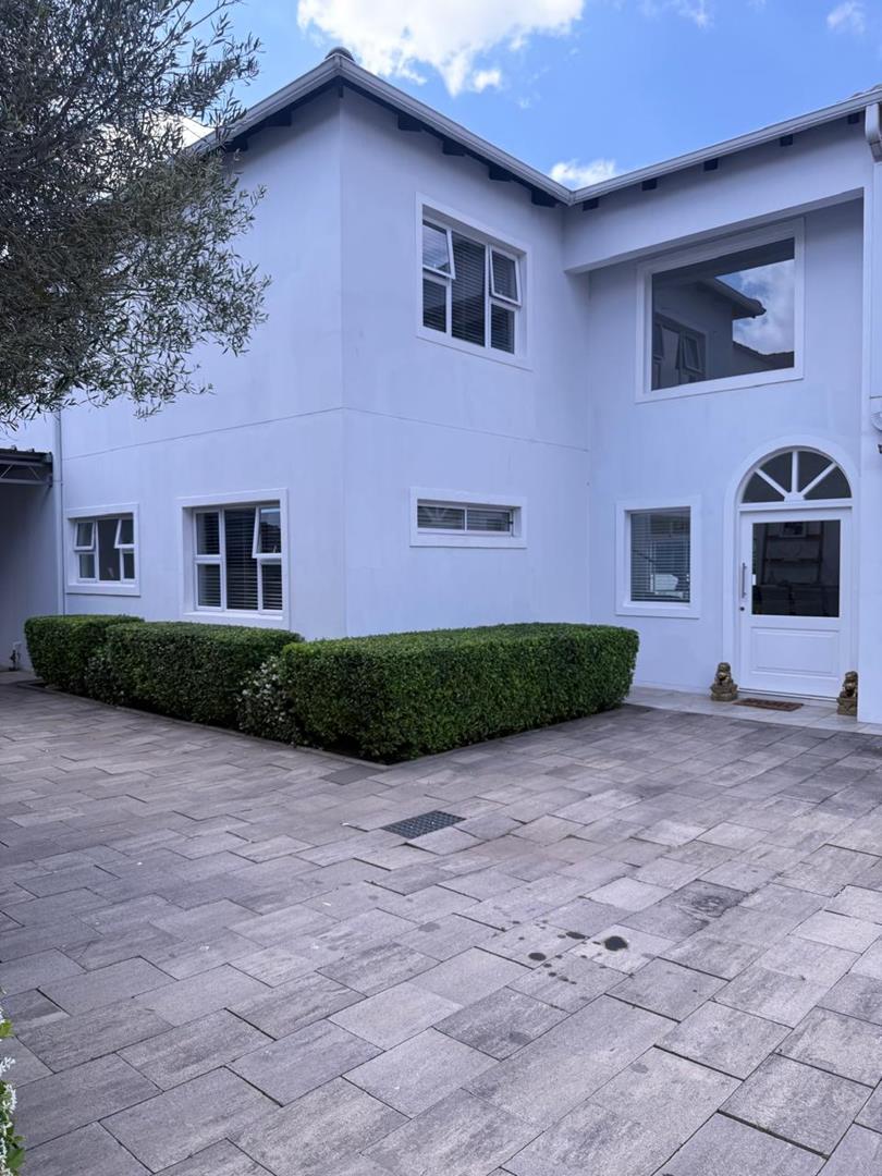 To Let 4 Bedroom Property for Rent in Bryanston Gauteng