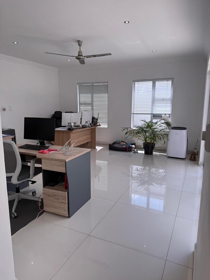 To Let 4 Bedroom Property for Rent in Bryanston Gauteng