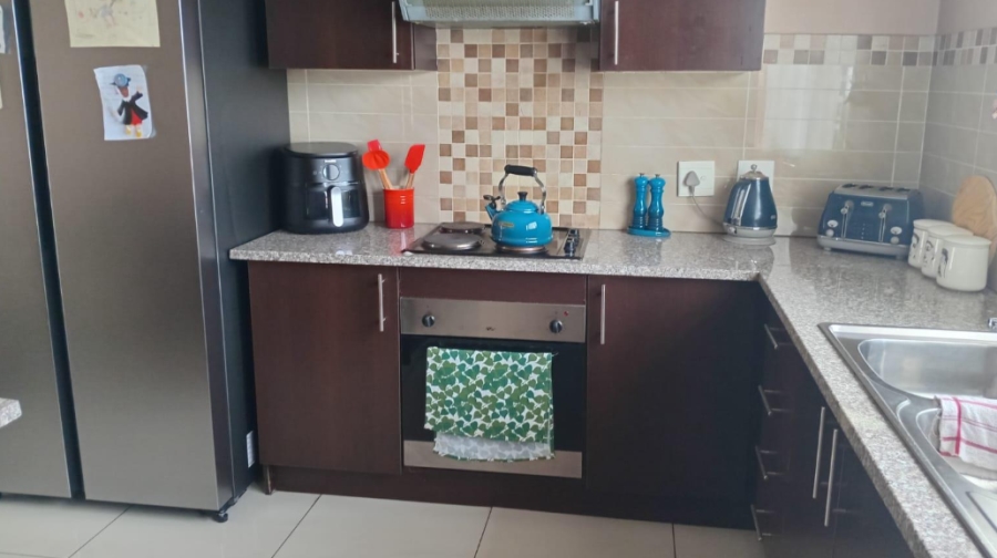 To Let 2 Bedroom Property for Rent in Brackendowns Gauteng