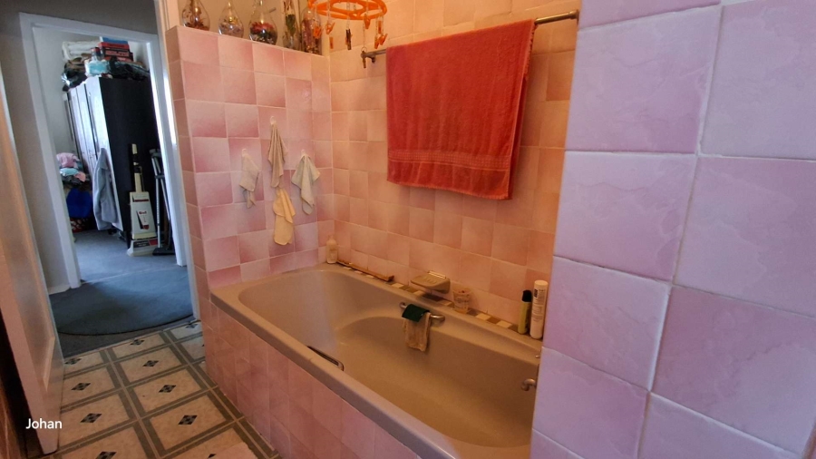 2 Bedroom Property for Sale in South Hills Gauteng