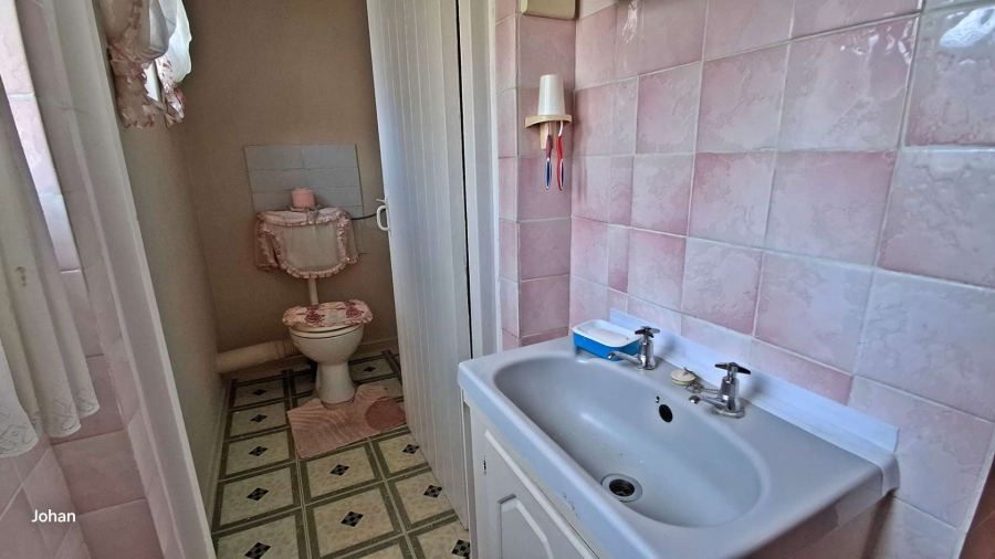 2 Bedroom Property for Sale in South Hills Gauteng