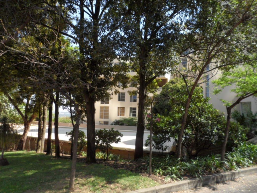 To Let 1 Bedroom Property for Rent in Sandhurst Gauteng