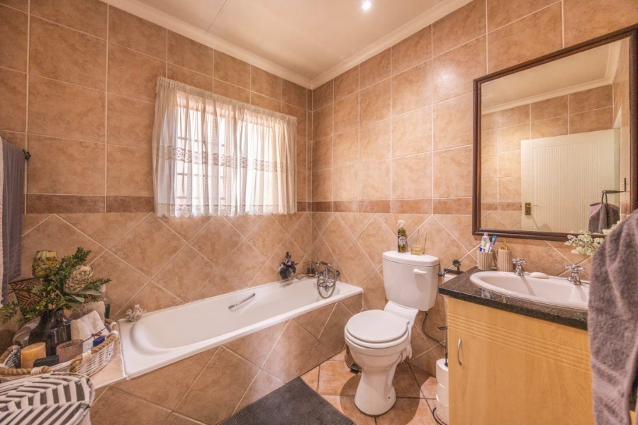 2 Bedroom Property for Sale in Equestria Gauteng