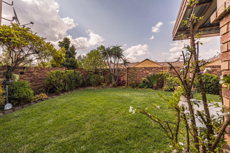 2 Bedroom Property for Sale in Equestria Gauteng