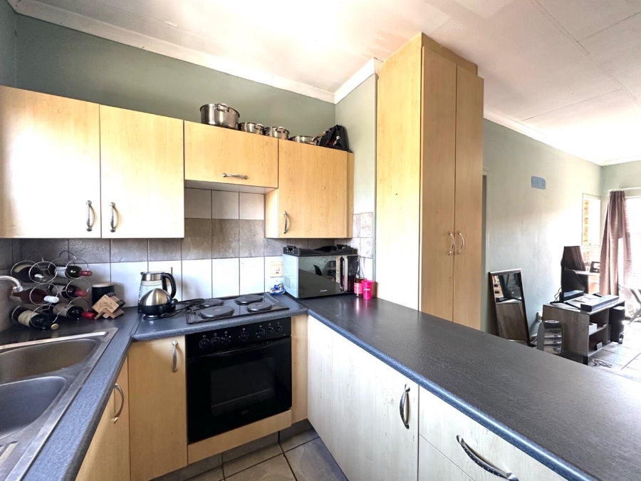 1 Bedroom Property for Sale in Wapadrand Gauteng