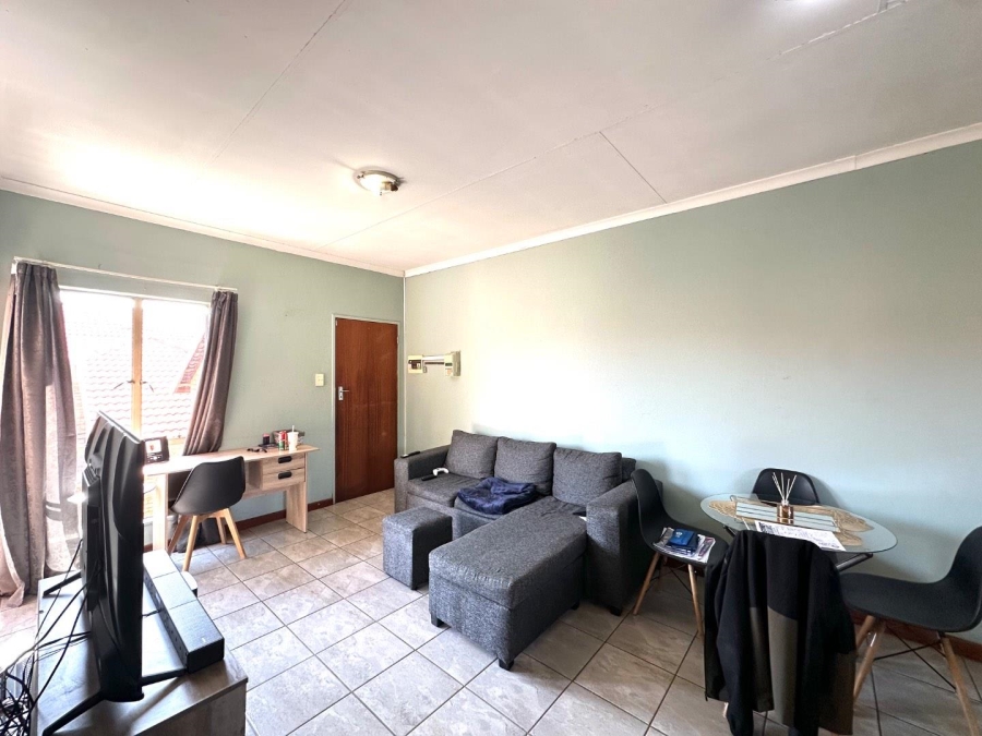 1 Bedroom Property for Sale in Wapadrand Gauteng