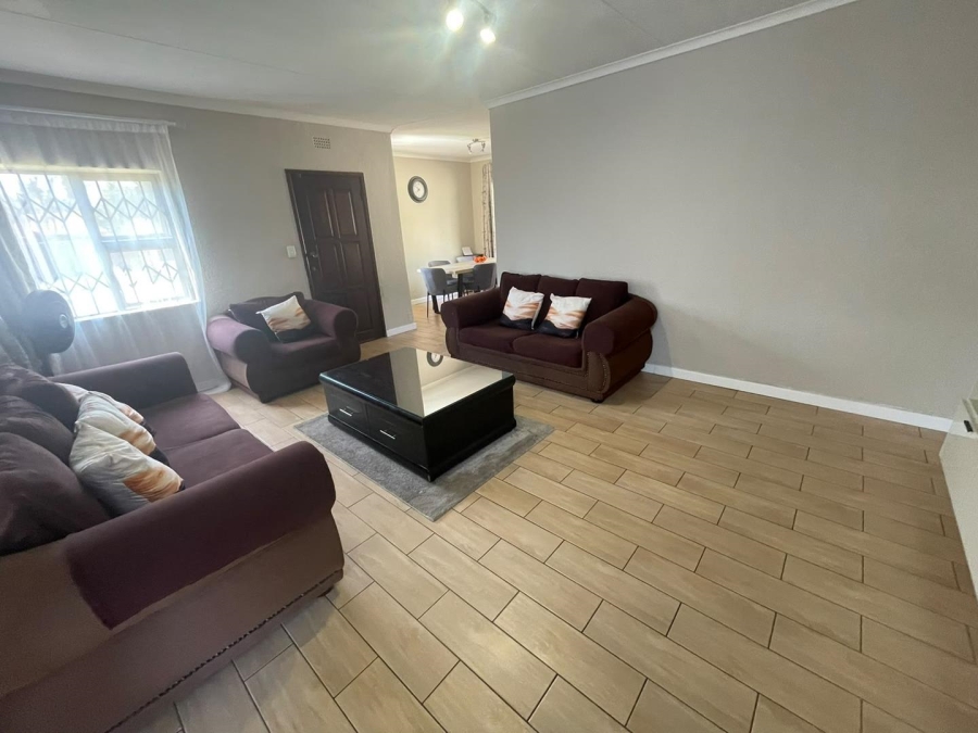3 Bedroom Property for Sale in Edleen Gauteng