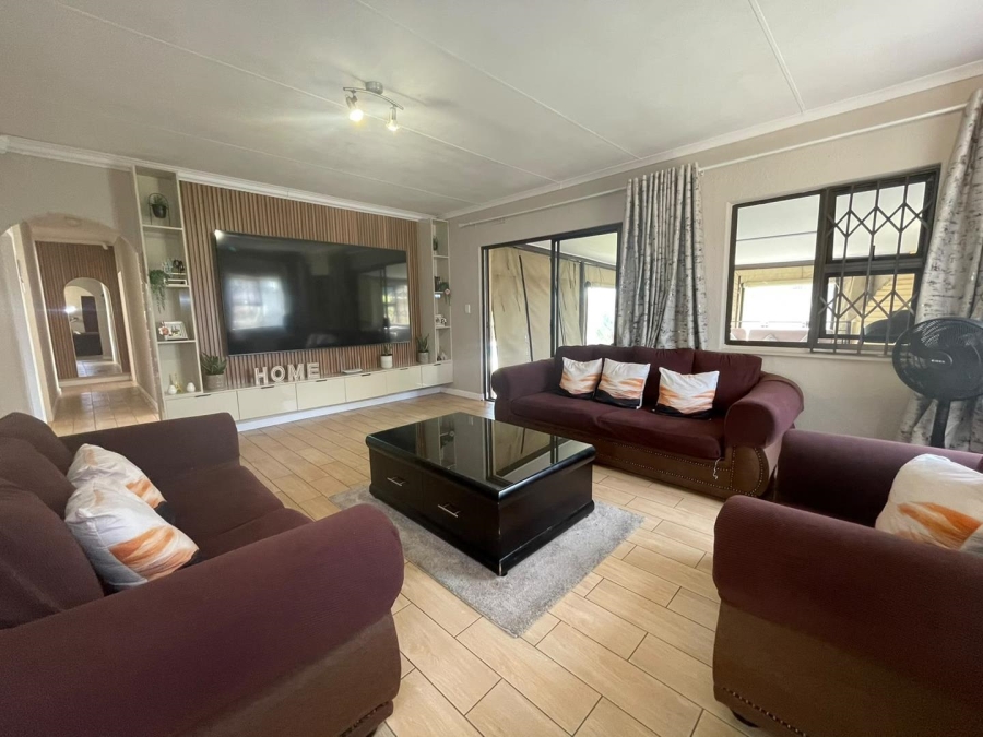 3 Bedroom Property for Sale in Edleen Gauteng