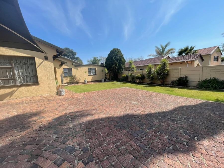 3 Bedroom Property for Sale in Edleen Gauteng
