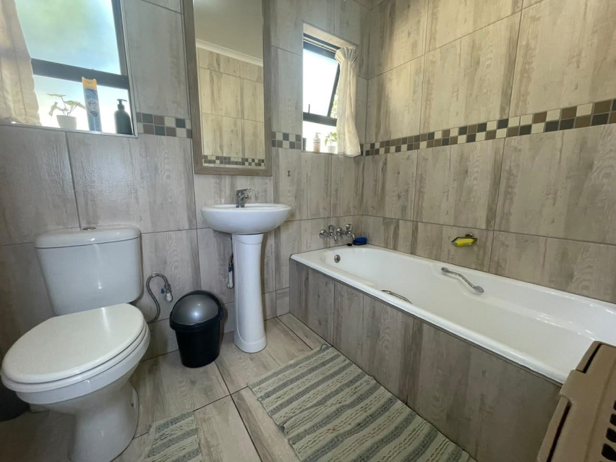 3 Bedroom Property for Sale in Edleen Gauteng