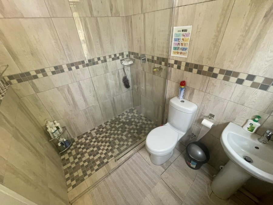 3 Bedroom Property for Sale in Edleen Gauteng