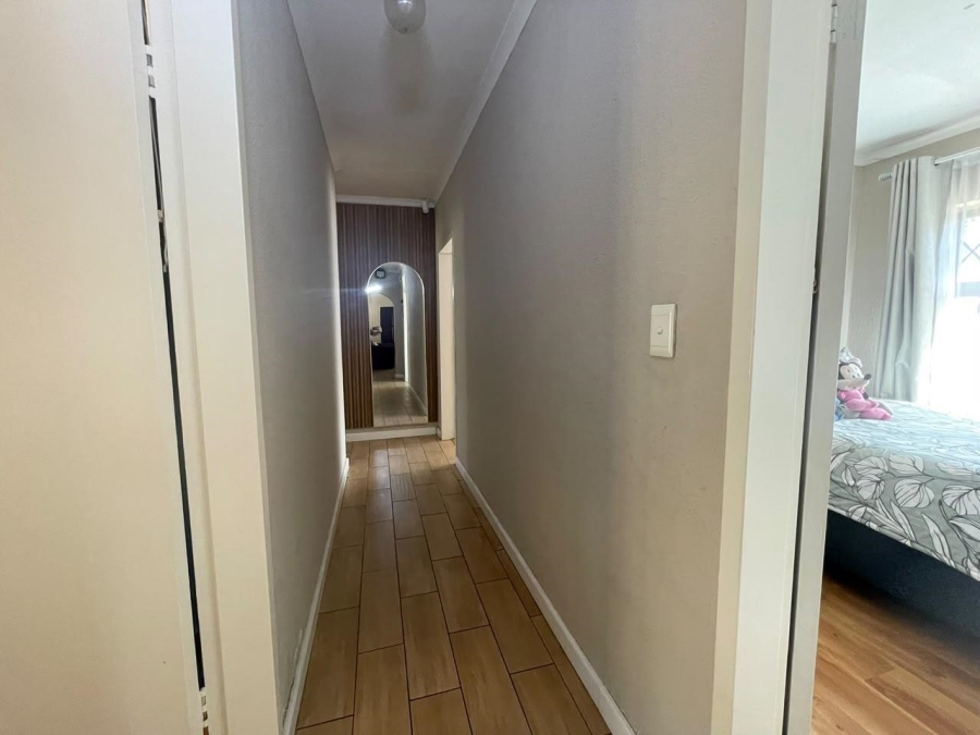 3 Bedroom Property for Sale in Edleen Gauteng
