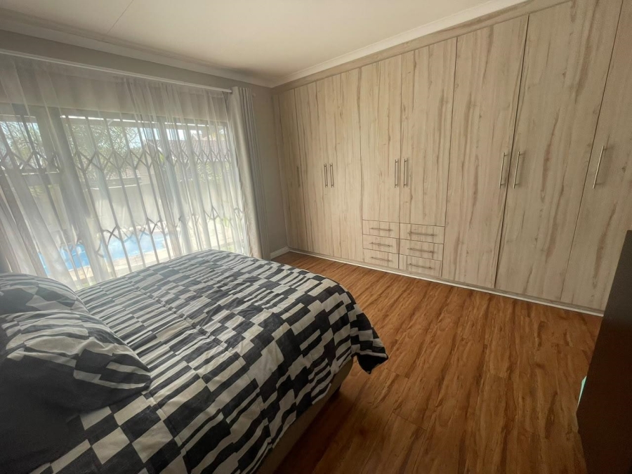 3 Bedroom Property for Sale in Edleen Gauteng