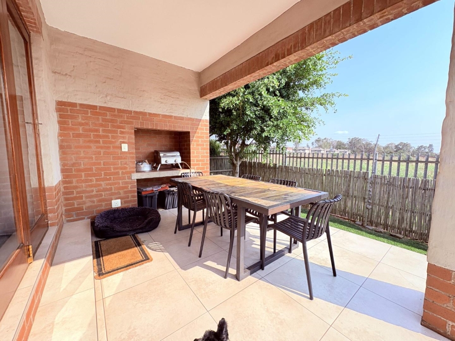 3 Bedroom Property for Sale in Candlewoods Country Estate Gauteng